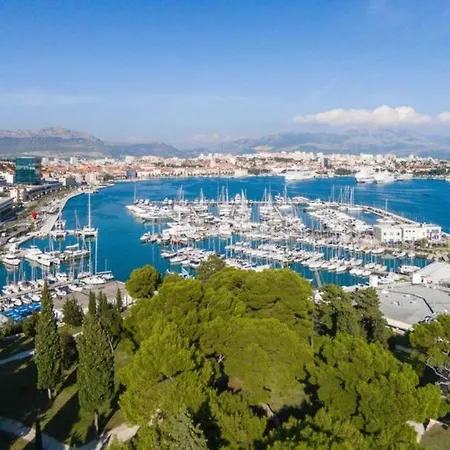 Awesome Stone House Gasthuis Split