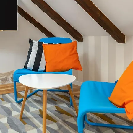 Awesome Stone House Gasthuis 4*