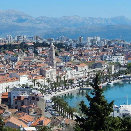 Gasthuis Awesome Stone House