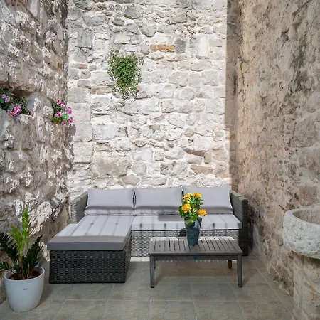 בית הארחה Awesome Stone House