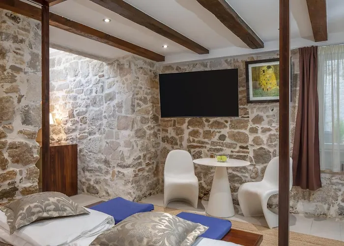 Awesome Stone House 4* Split