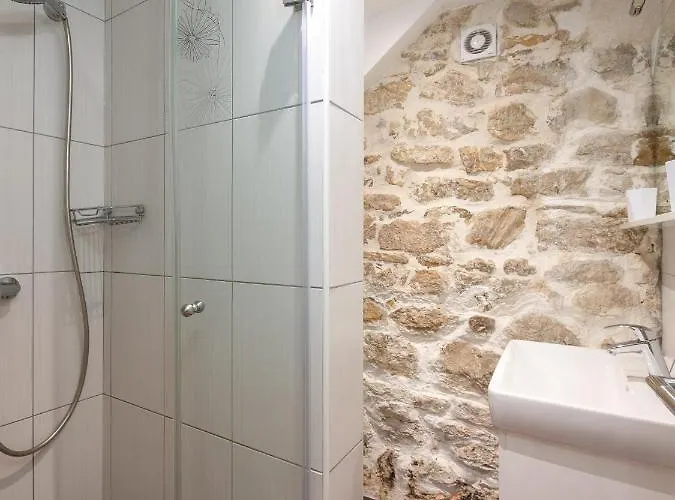 Awesome Stone House Gasthof 4*