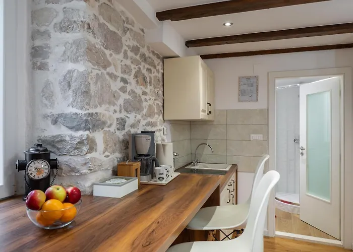 Awesome Stone House Gasthof 4*