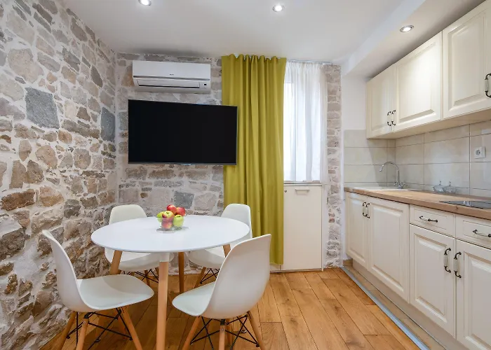 Awesome Stone House 4*