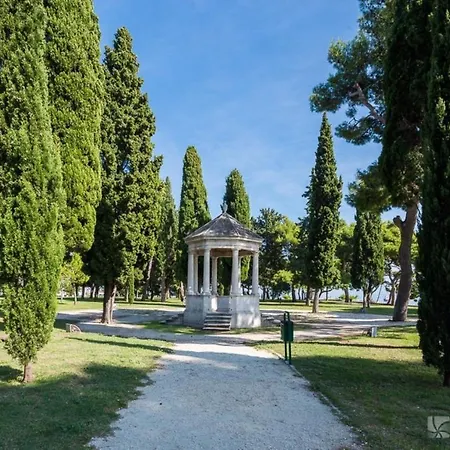 Awesome Stone House Split